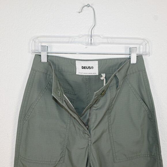 Deus Ex Machina Women's Mona Ripstop Pants in Lichen Green size Small NWT - Picture 6 of 13